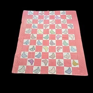 Vintage 1950s Feed Sack Quilt Butterfly Applique Pink White Hand Quilted 83x74